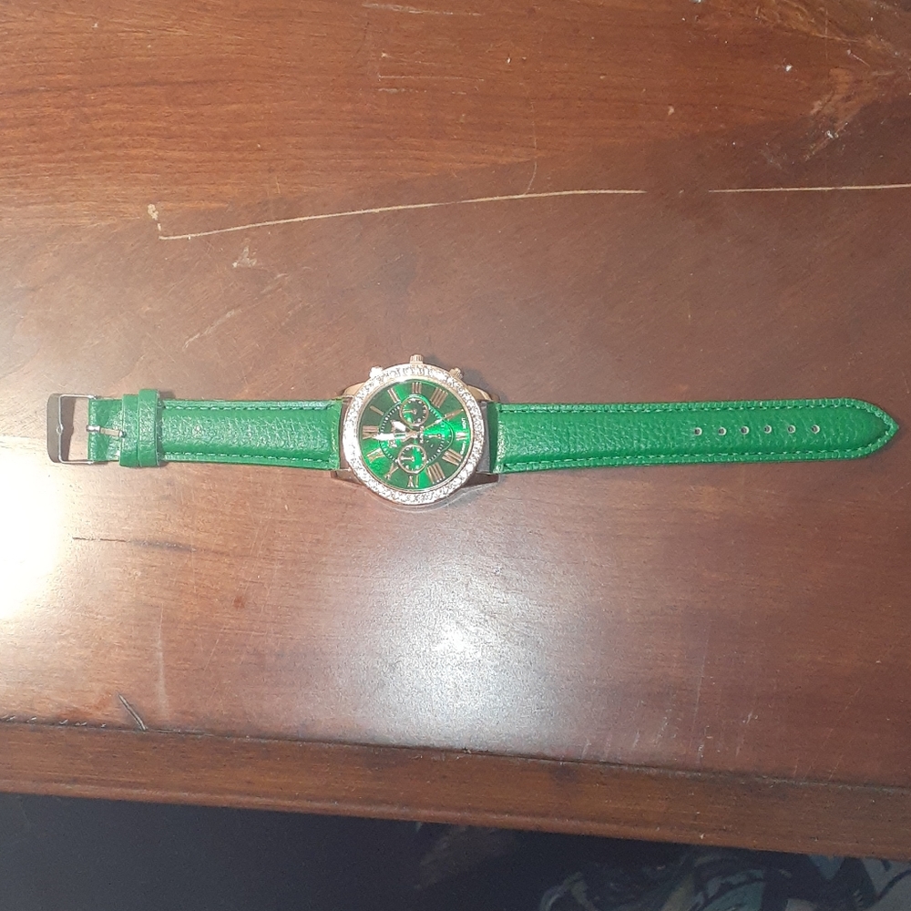 Fashionable Womens Watch